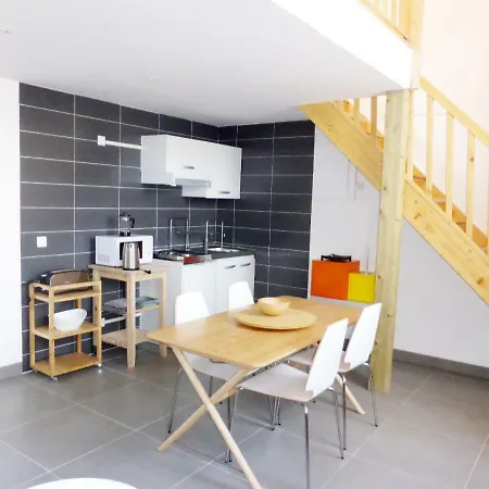 Les Logis Des Vignobles Sainte Emilion En Duplex N 3 Avec Terrasse Apartment Saint-Emilion