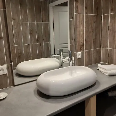 Les Logis Des Vignobles Sainte Emilion En Duplex N 3 Avec Terrasse * Saint-Émilion